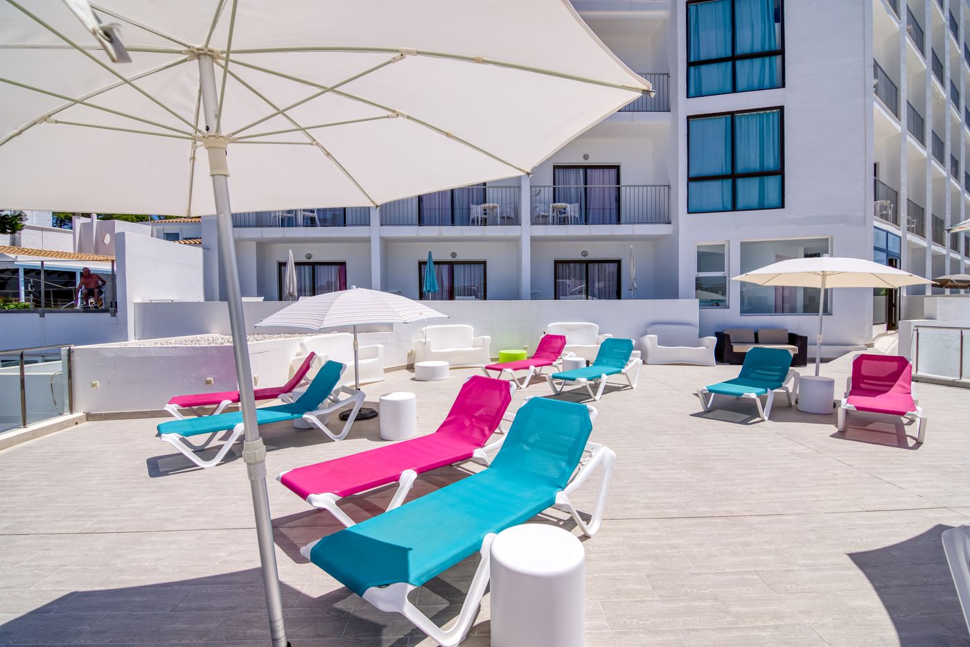 2U-Playa-Santandria-Beach-Hotel-Terrace-49