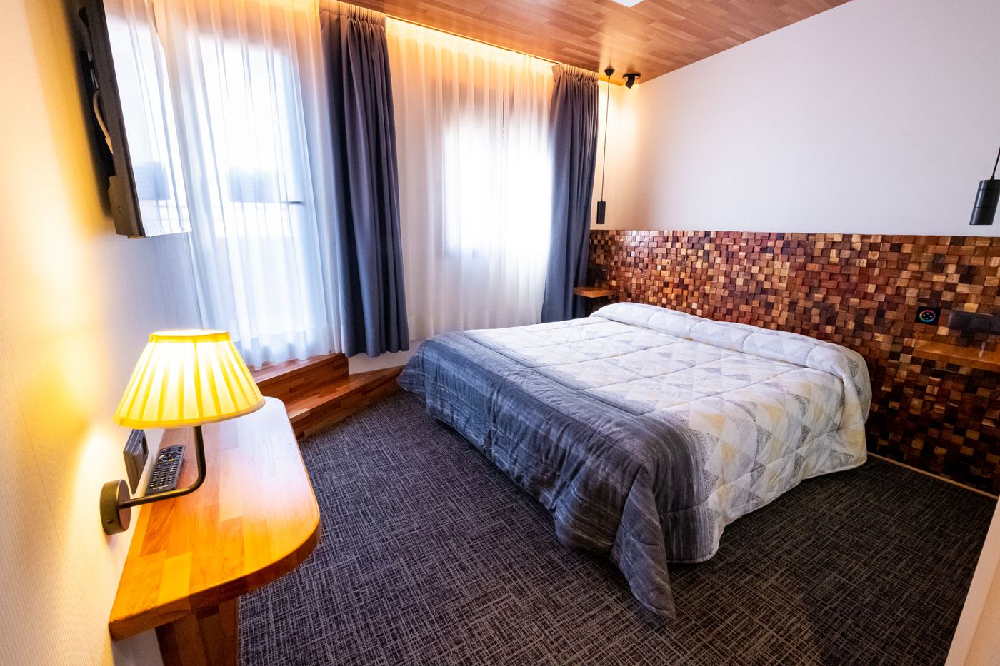 Far-Home-Bernabeu-Room-46