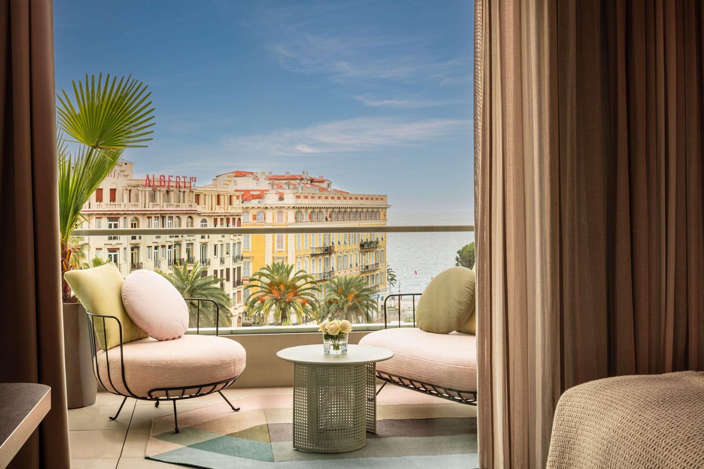 Anantara-Plaza-Nice-Hotel-Room-66