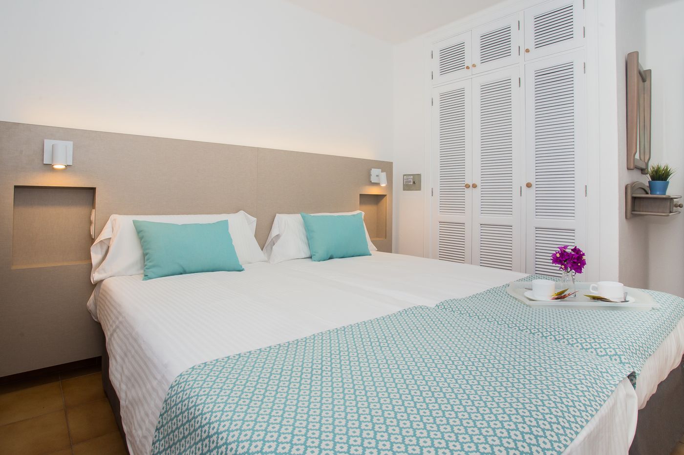 Los-Tulipanes-Room-28