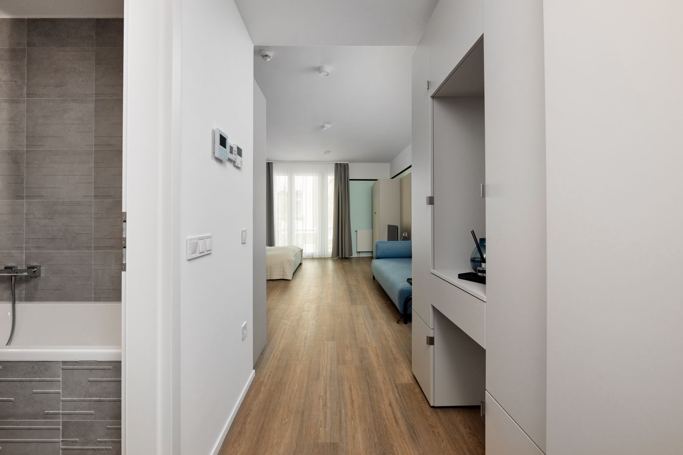 The-Amberlyn-Suite-Hotel-Room-58