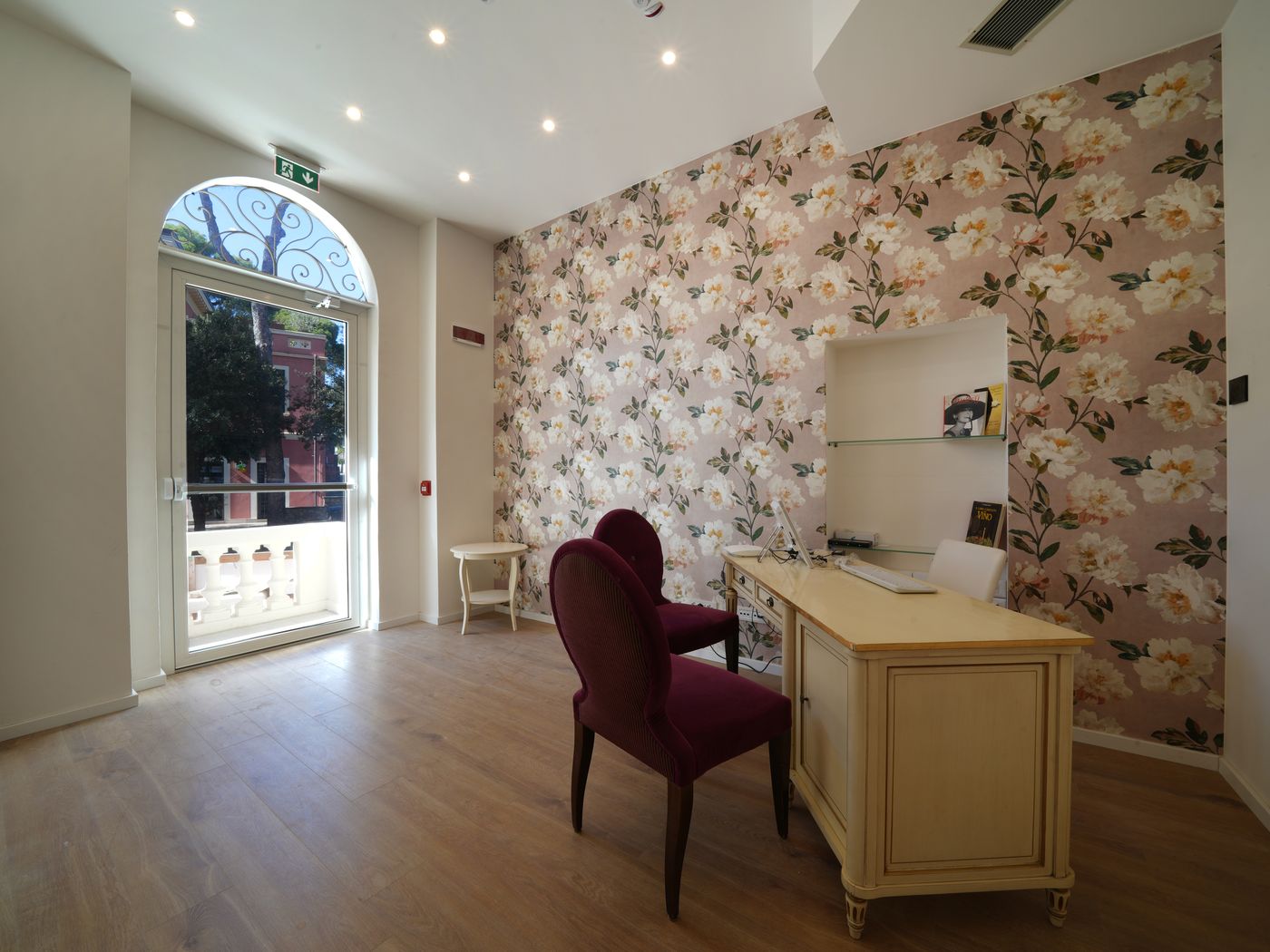 Castiglioncello-Suites-Lobby-5