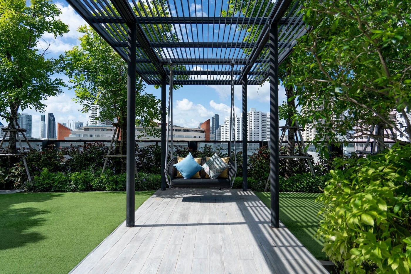 Walton-Suites-Sukhumvit-Terrace-56