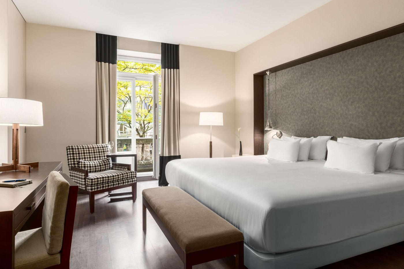 NH-Collection-Brussels-Centre-Room-21