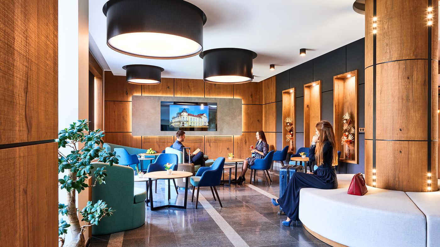 Metropolitan Sofia member of Radisson Individuals-Bulgaria-SOFIA-Lobby-5