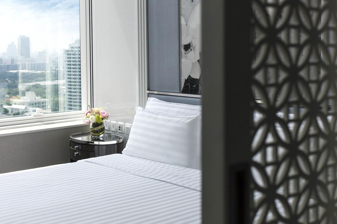 Grande-Centre-Point-Hotel-Terminal-21-Room-34