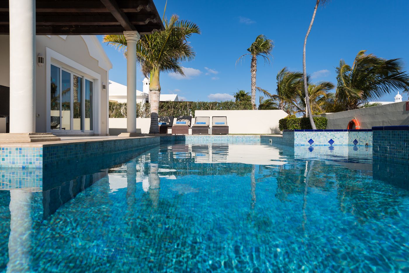 Alondra-Villas---Suites-Pool-2