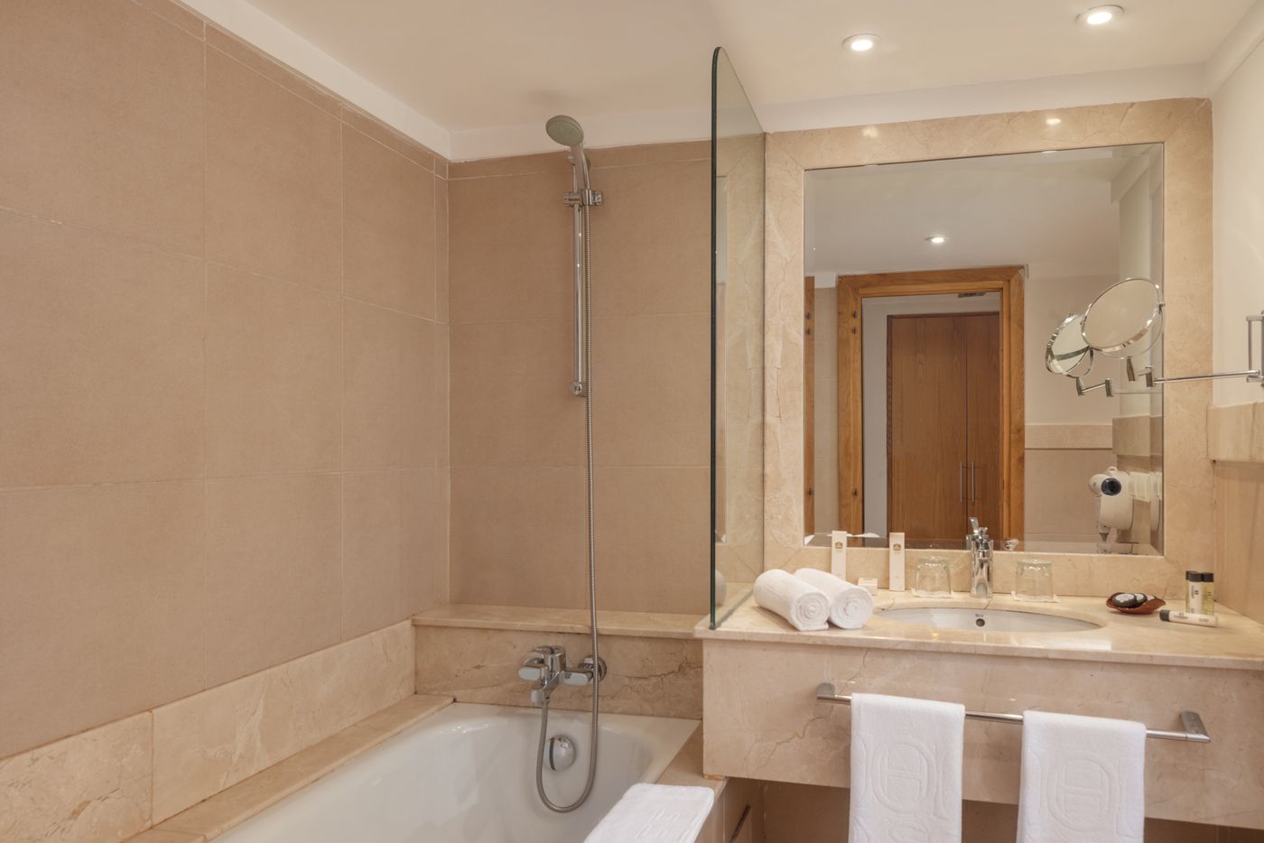 Best-Western-Odyssee-Park-Room-35