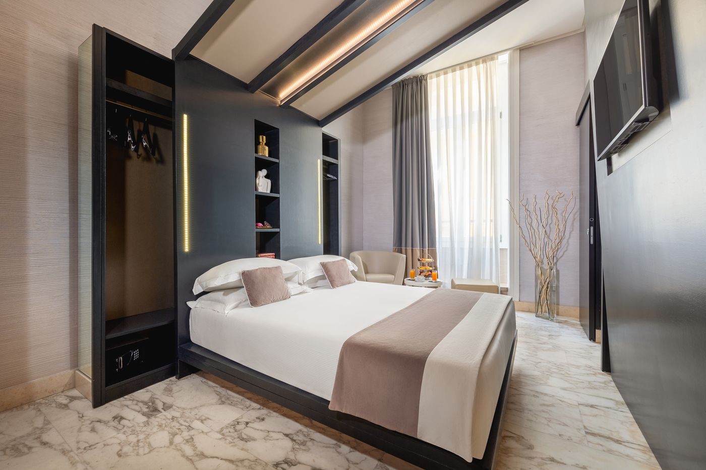 Dharma-Luxury-Hotel-Room-14