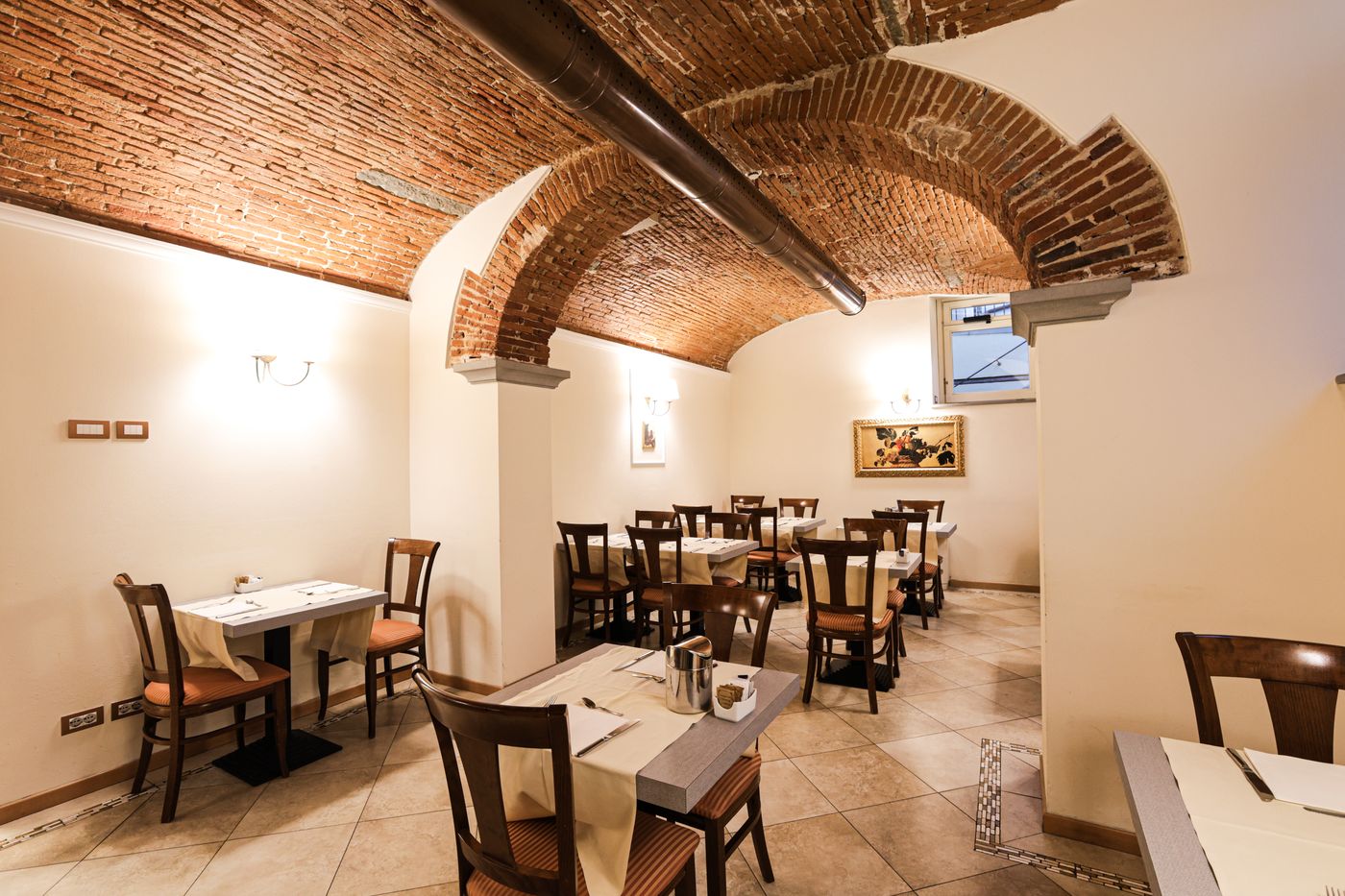 Embassy-Restaurant-52