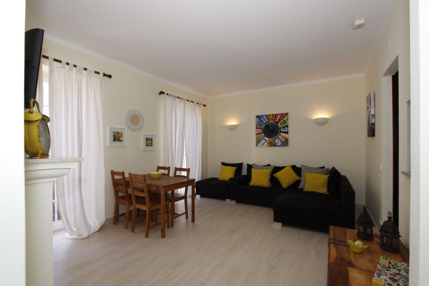 Apartments-Old-Village-Room-38