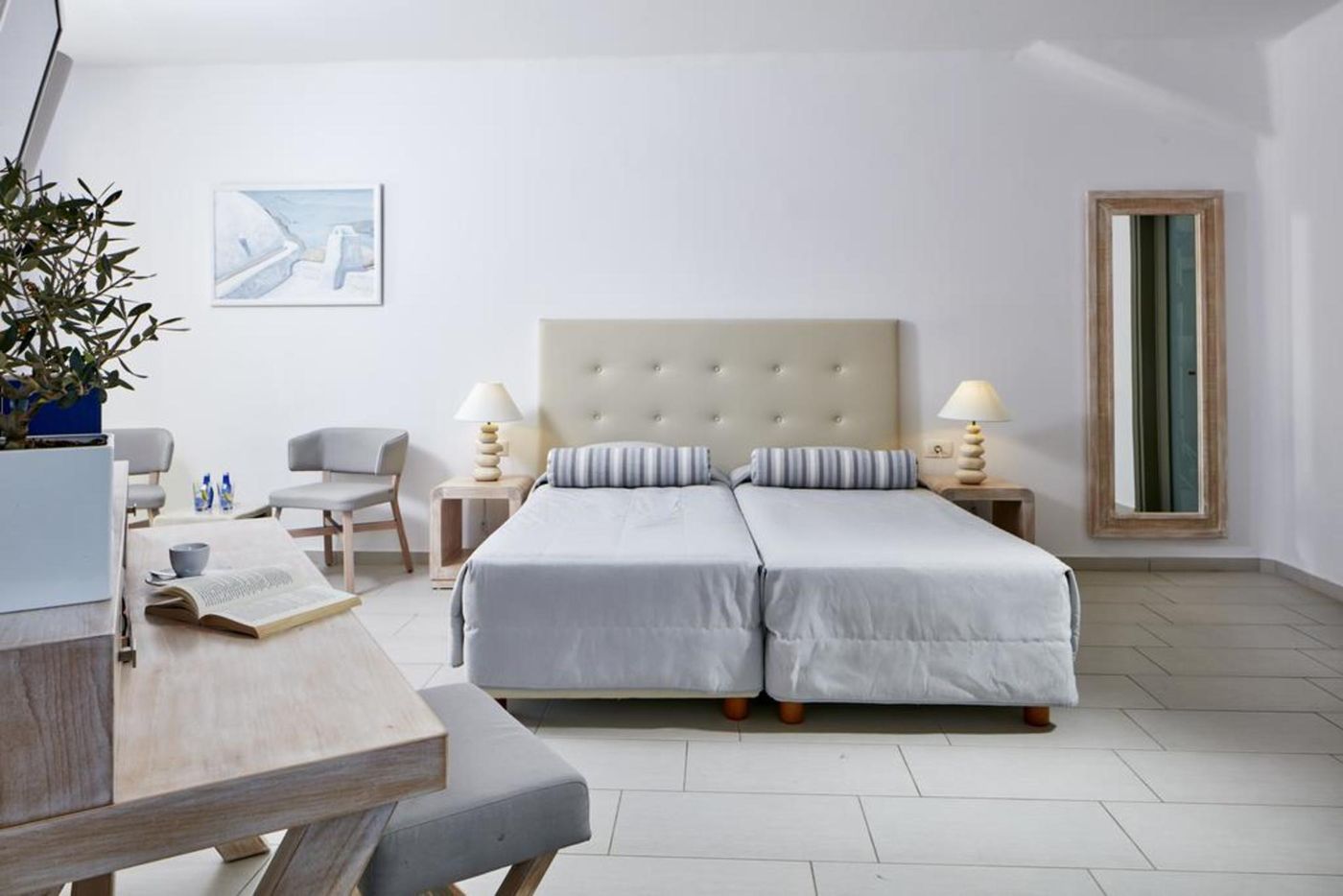 Aegean-Plaza-Room-12