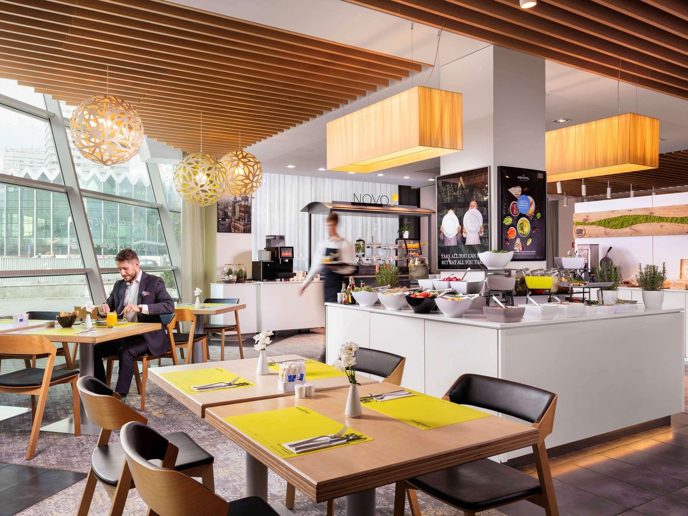 Novotel-Warszawa-Centrum-Restaurant-16