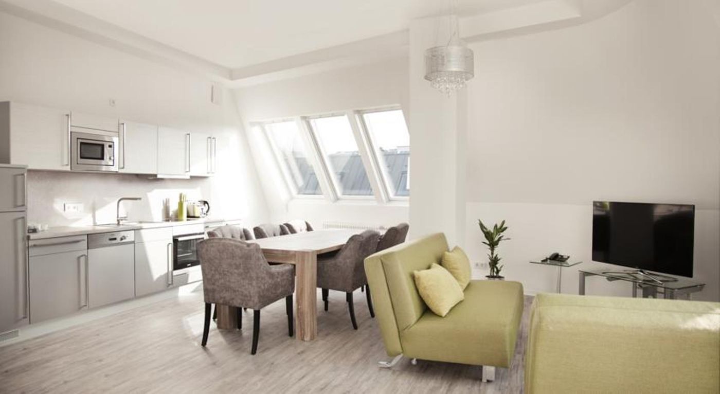 Apartments-Rosenthal-Residence-Room-36