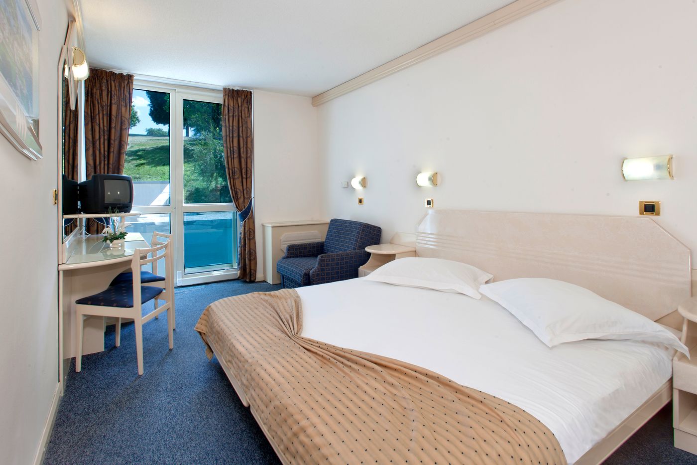 Hotel-Gran-Vista-Plava-Laguna-Room-12