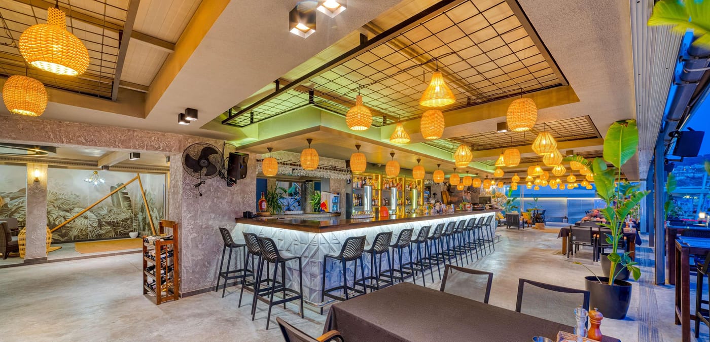 Royalisa-Palmiye-Beach-Hotel---Adults-Only-Bar-43