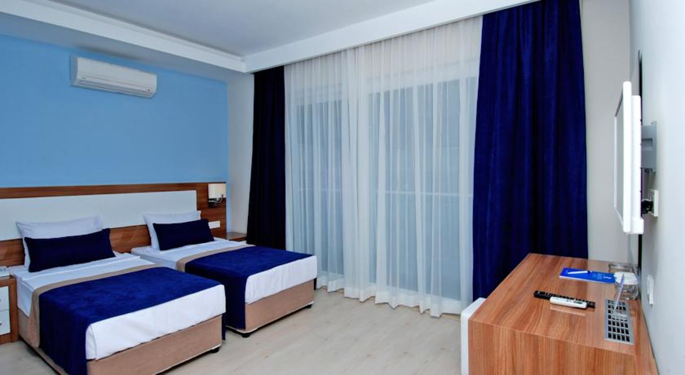 Kleopatra Ramira Hotel