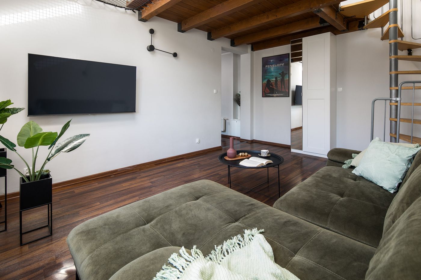 Corner-House-Residence-Room-23