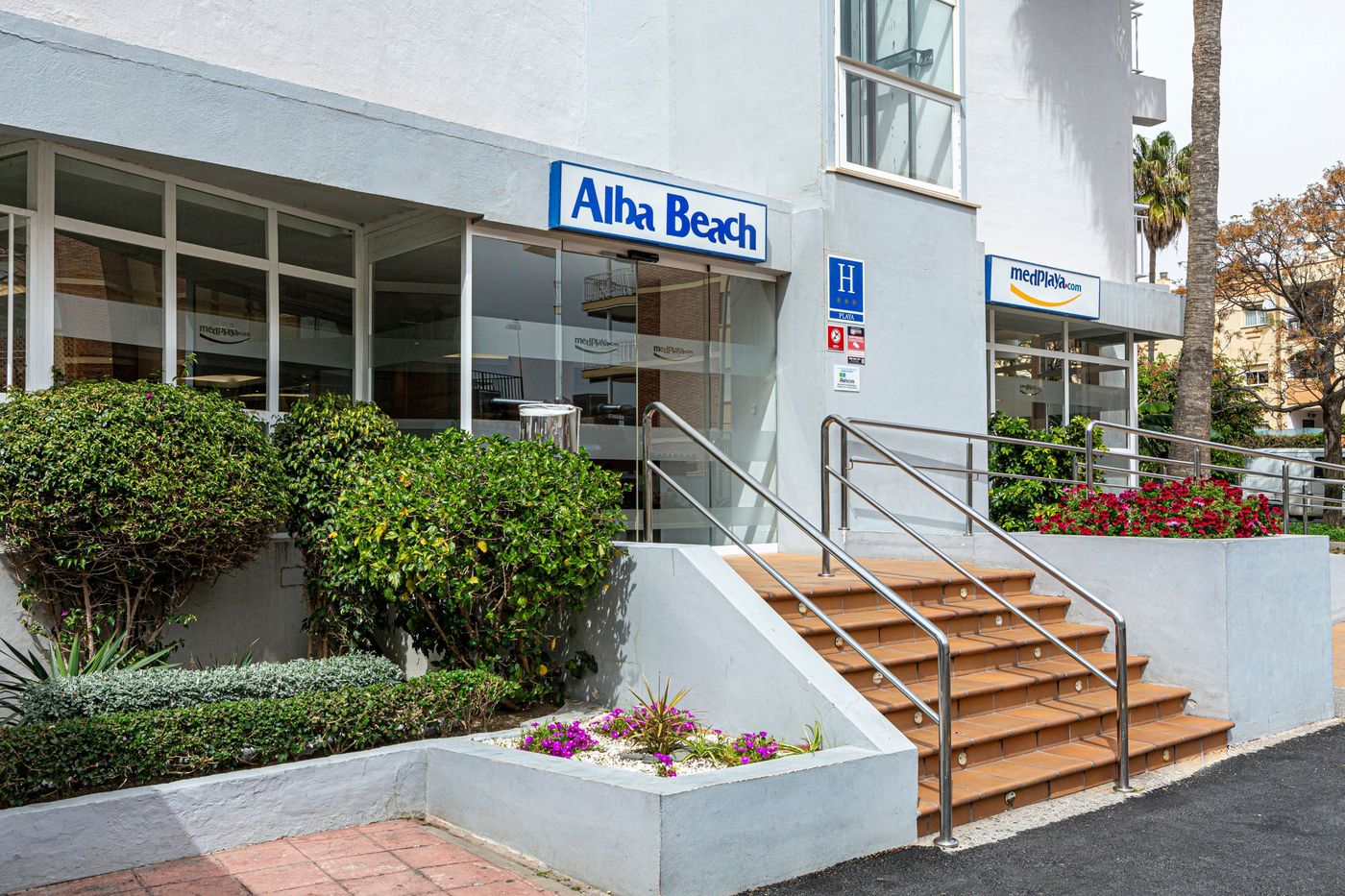 MedPlaya-Hotel-Alba-Beach-General-view-5