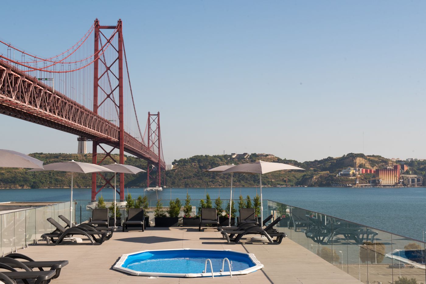 Vila-Gale-Opera-Pool-41