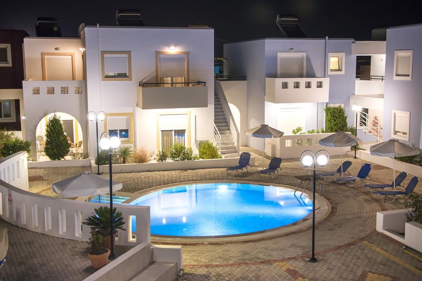 Gennadi Garden Apartments