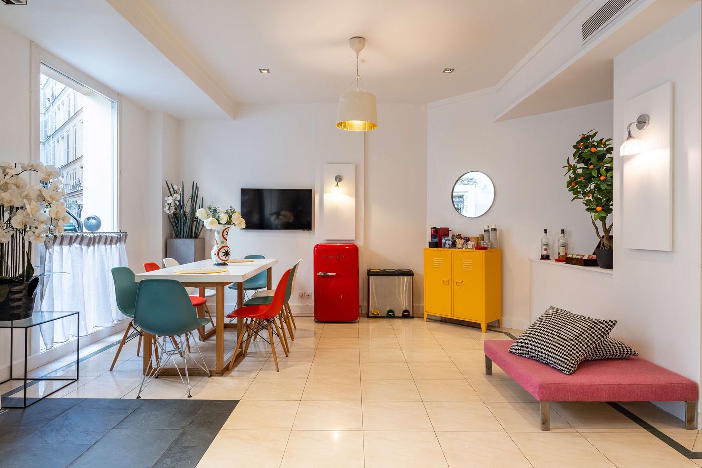 Acadia-Astotel-Lobby-3