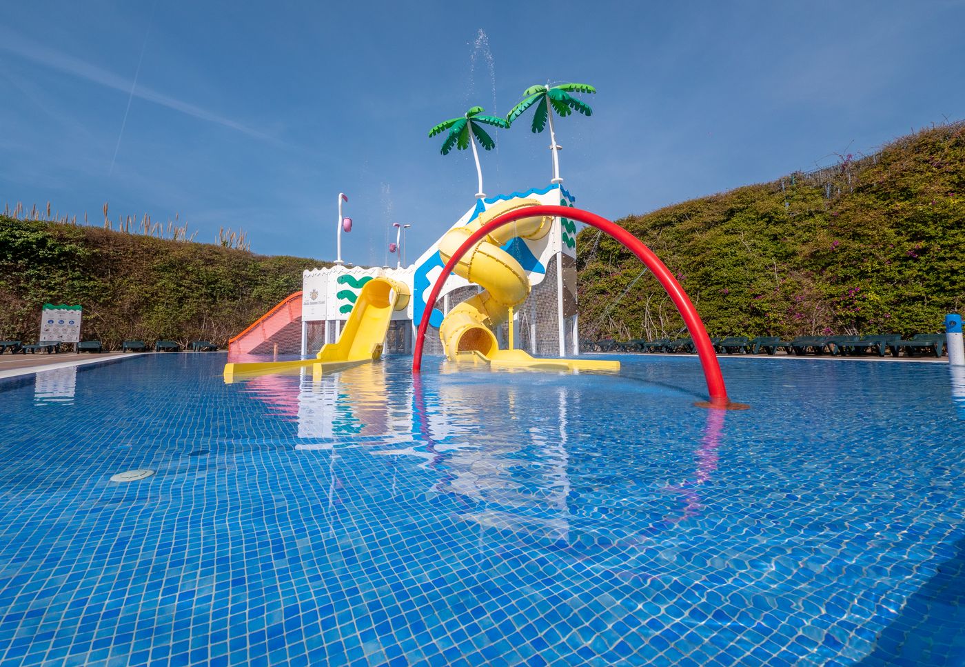 Santa-Susanna-Resort-Pool-29