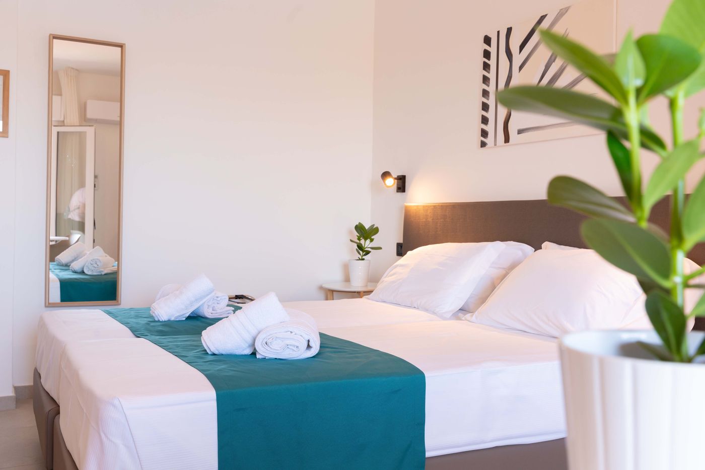 Residence-Villa-Giardini-Room-46