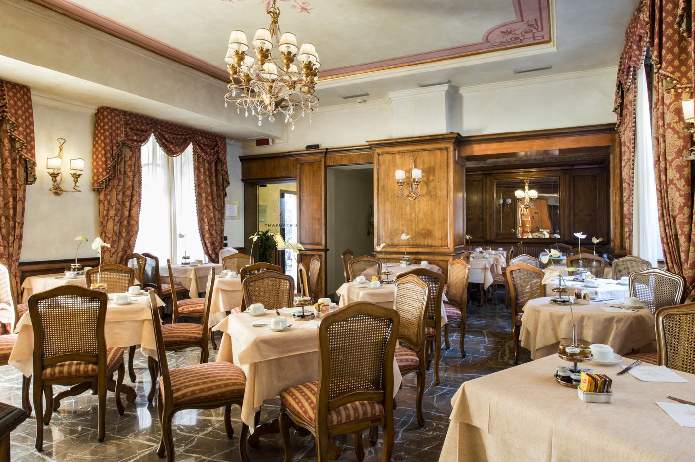 Adler-Cavalieri-Restaurant-23