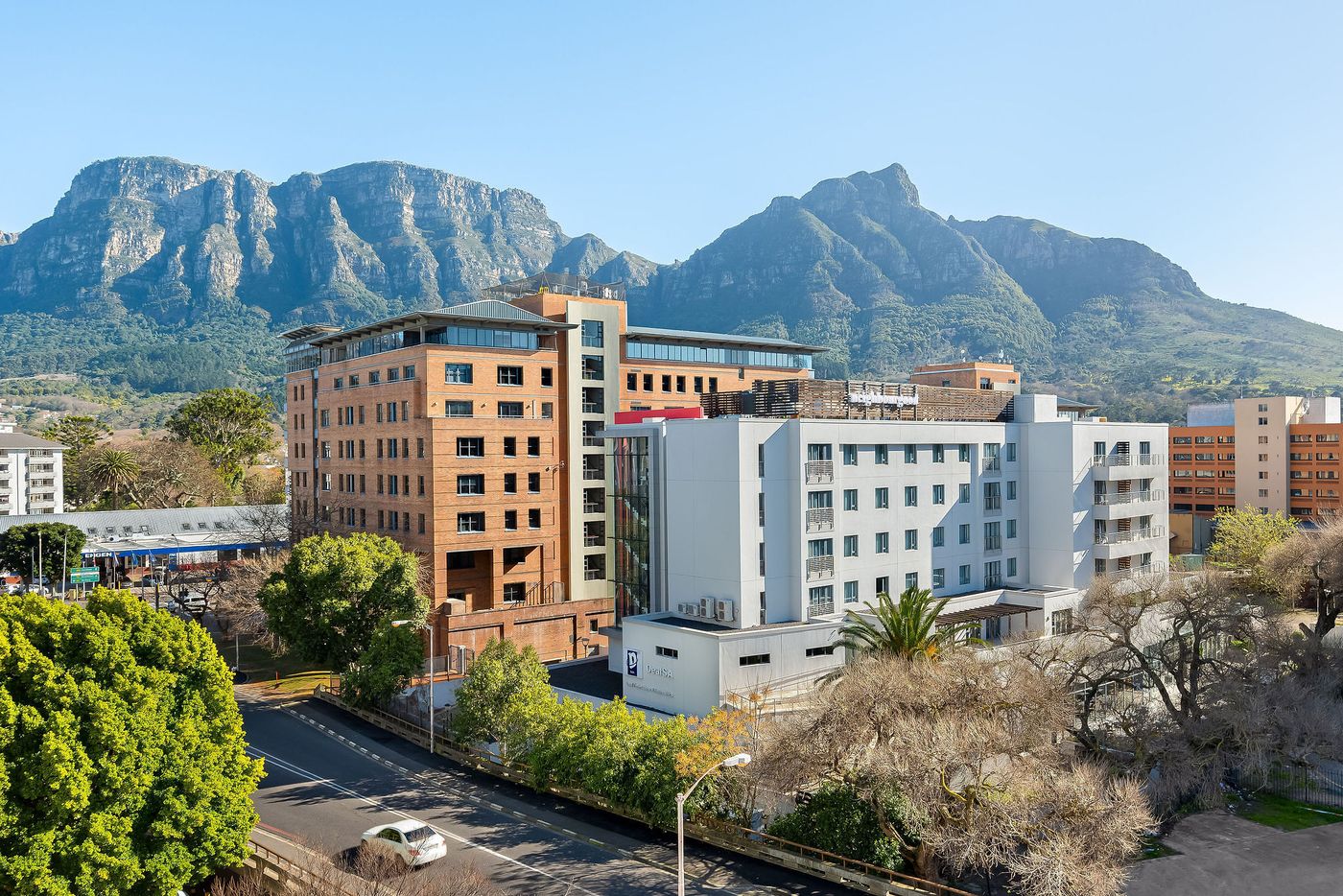 Park-Inn-by-Radisson-Cape-Town-Newlands-General-view-1