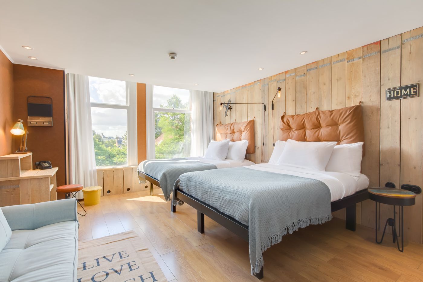 Max-Brown-Hotel-Museum-Square--part-of-Sircle-Collection-Room-2