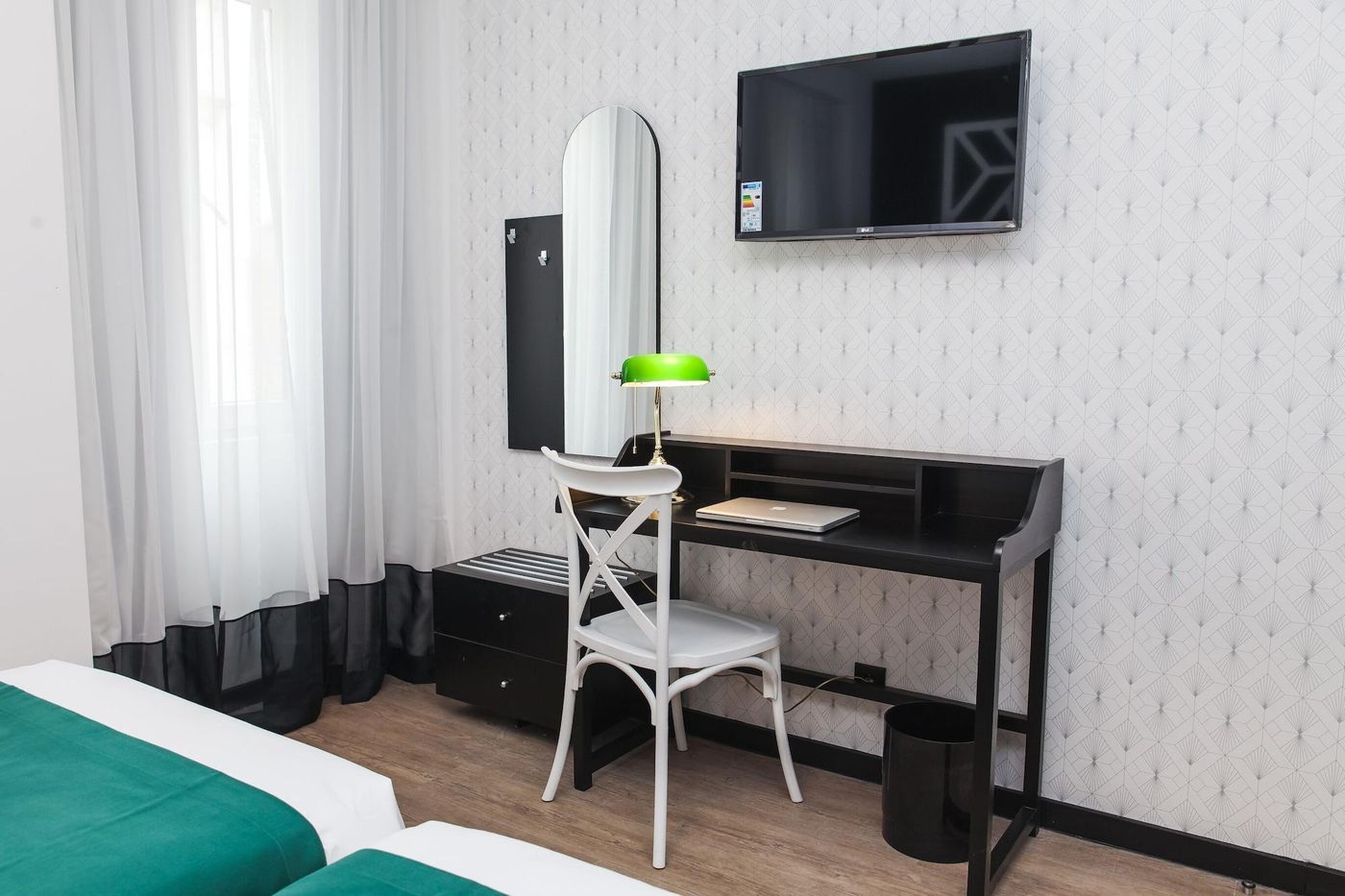 The Twenties 20-Portugal-Lisboa-Room-5