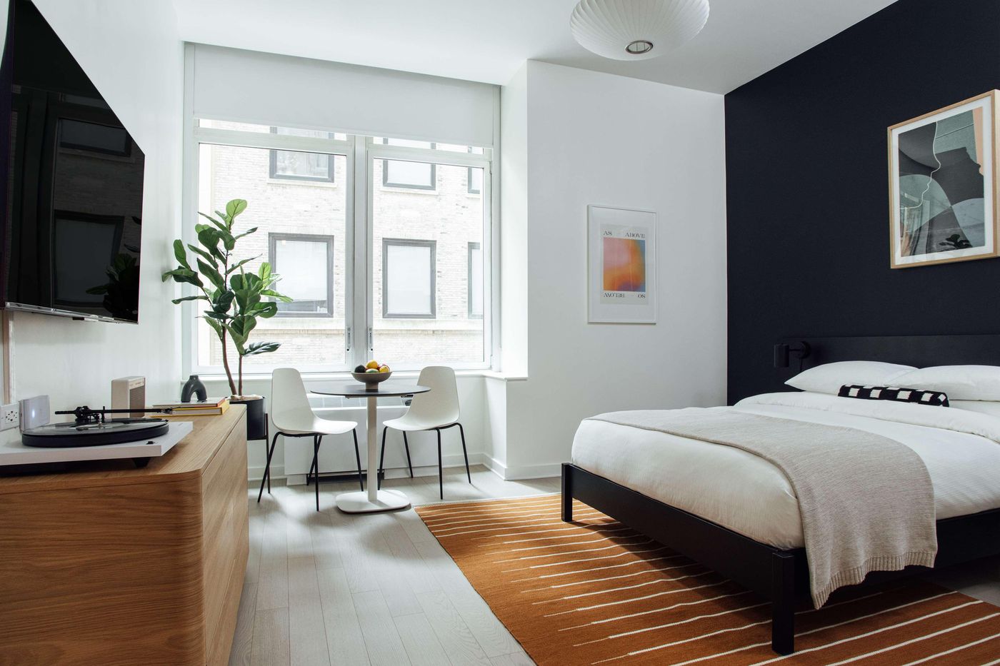 Mint-House-at-70-Pine-Room-2