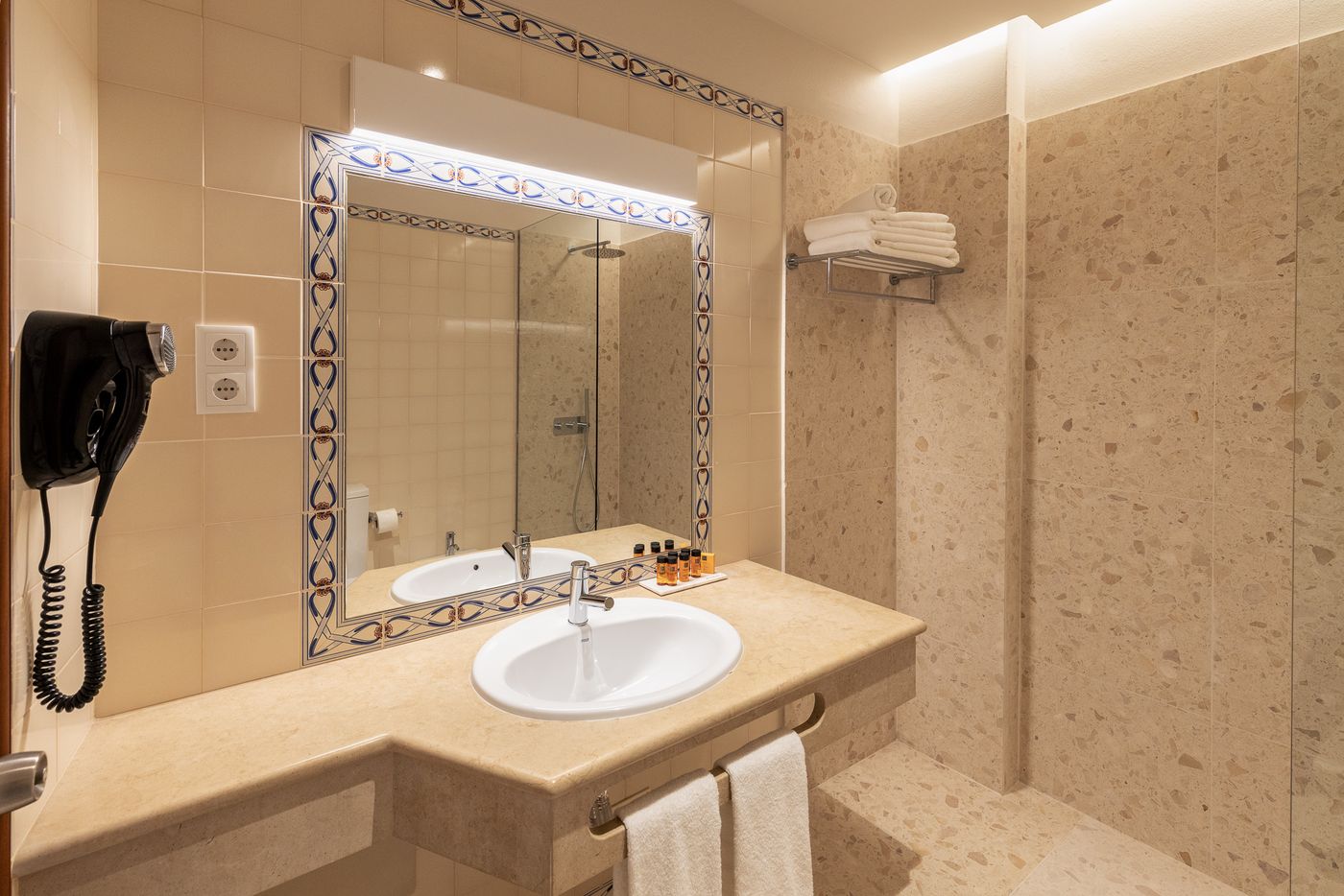 Belavista-Da-Luz-Room-39