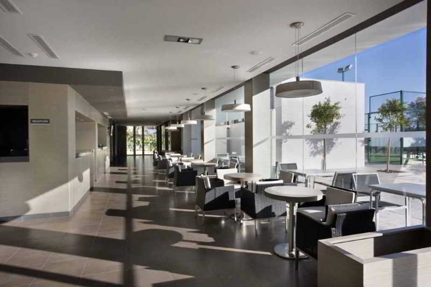 Els-Arenals-Lobby-15