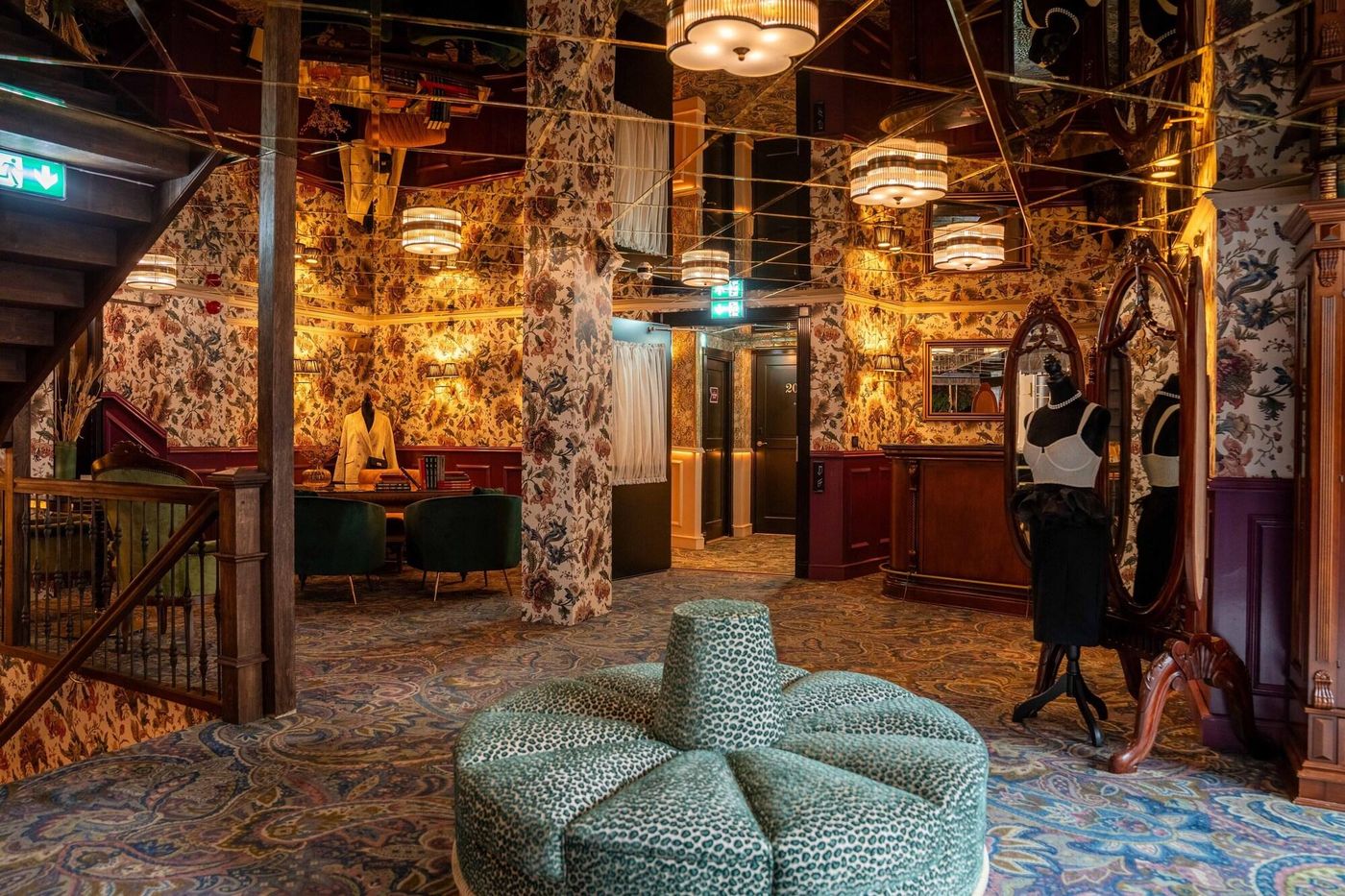 Hotel Charmante-Norway-Bergen-Lobby-3