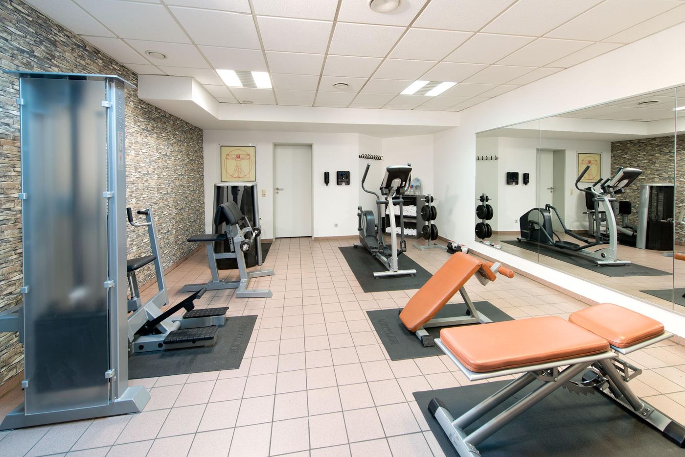 Leonardo-Hotel-Koln-Sports-and-Entertainment-41