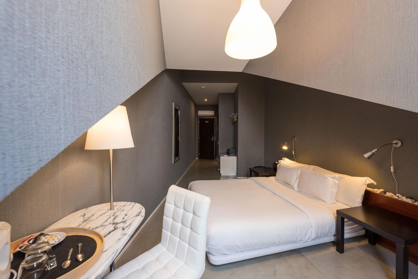 Alfama---Lisbon-Lounge-Suites-Room-21