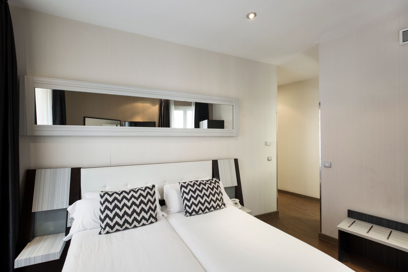 Petit-Palace-Triball-Room-13