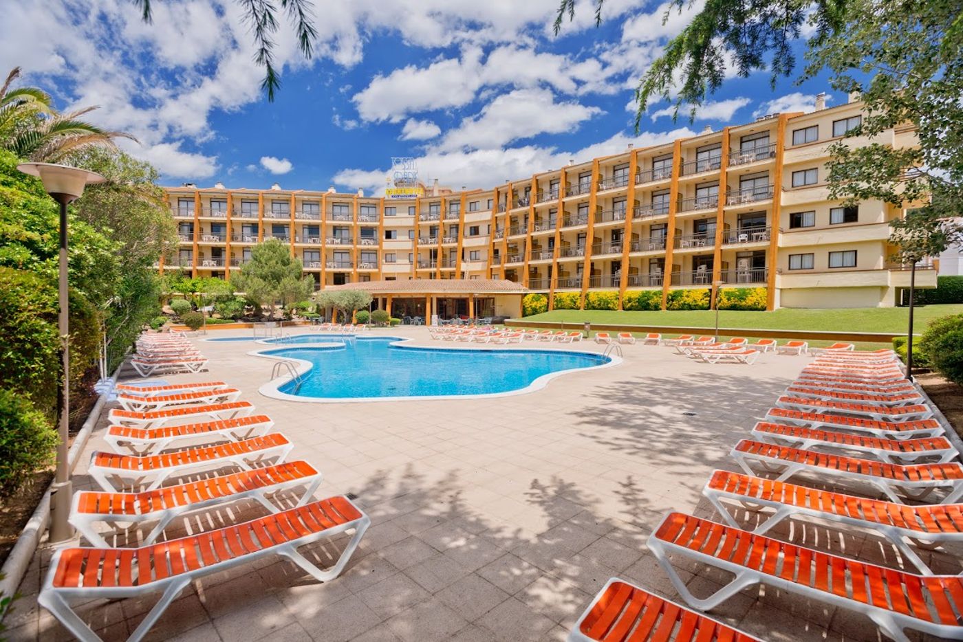 GHT Tossa Park Apartments