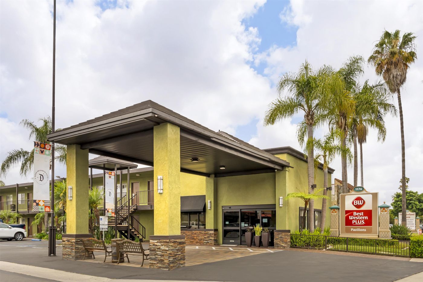 Best-Western-Plus-Pavilions-General-view-8