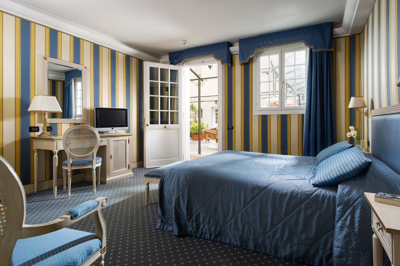 Carlton-on-the-Grand-Canal-Room-3