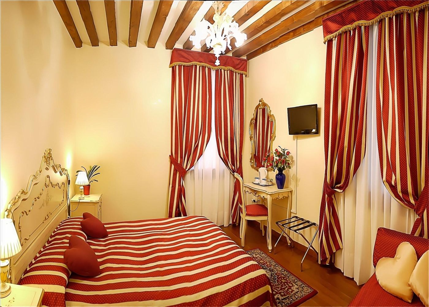 Hotel-San-Luca-Room-14