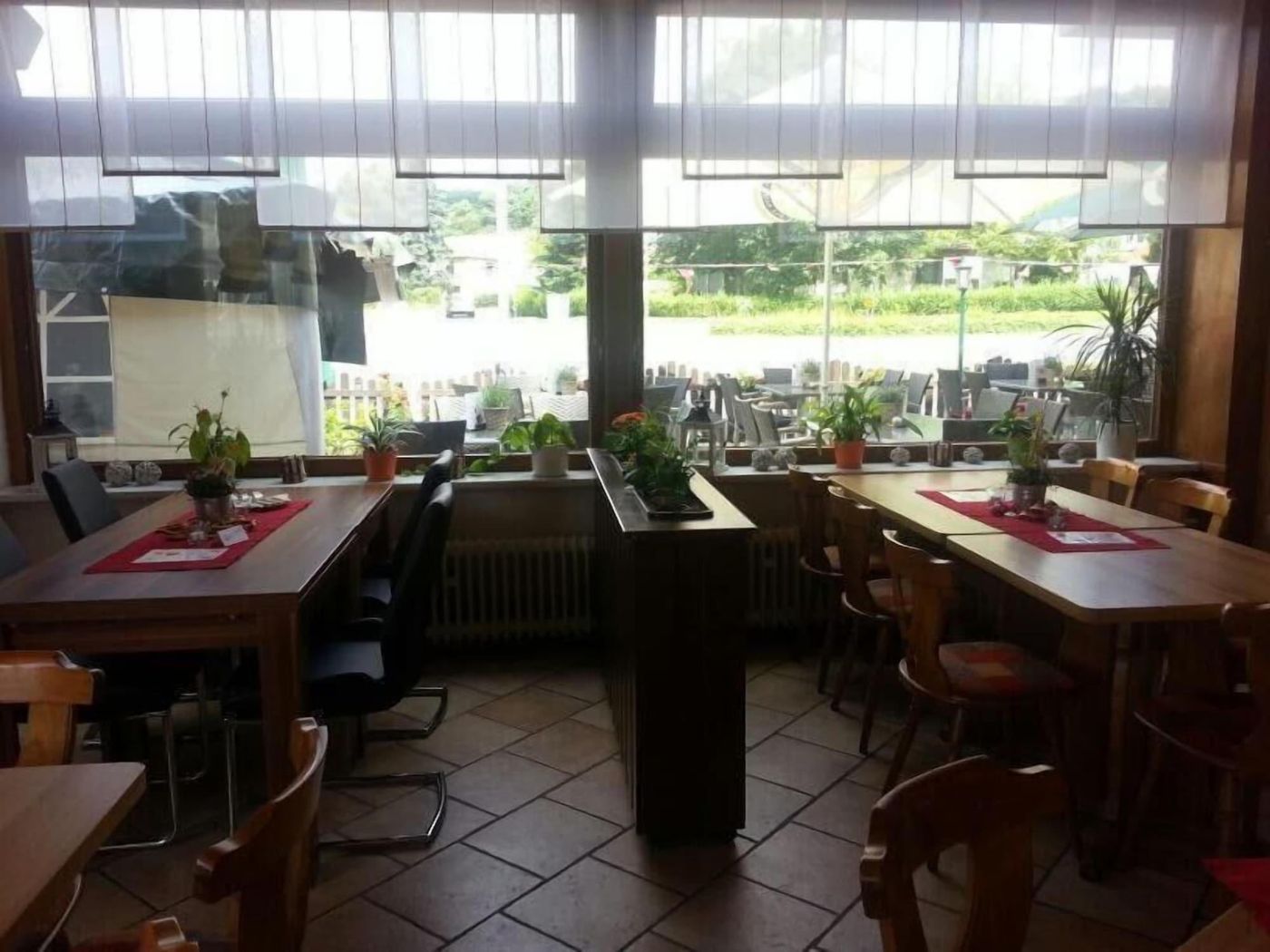 Gaststätte und Pension Frankenstube - Germany - NIDDA - Restaurant - 6