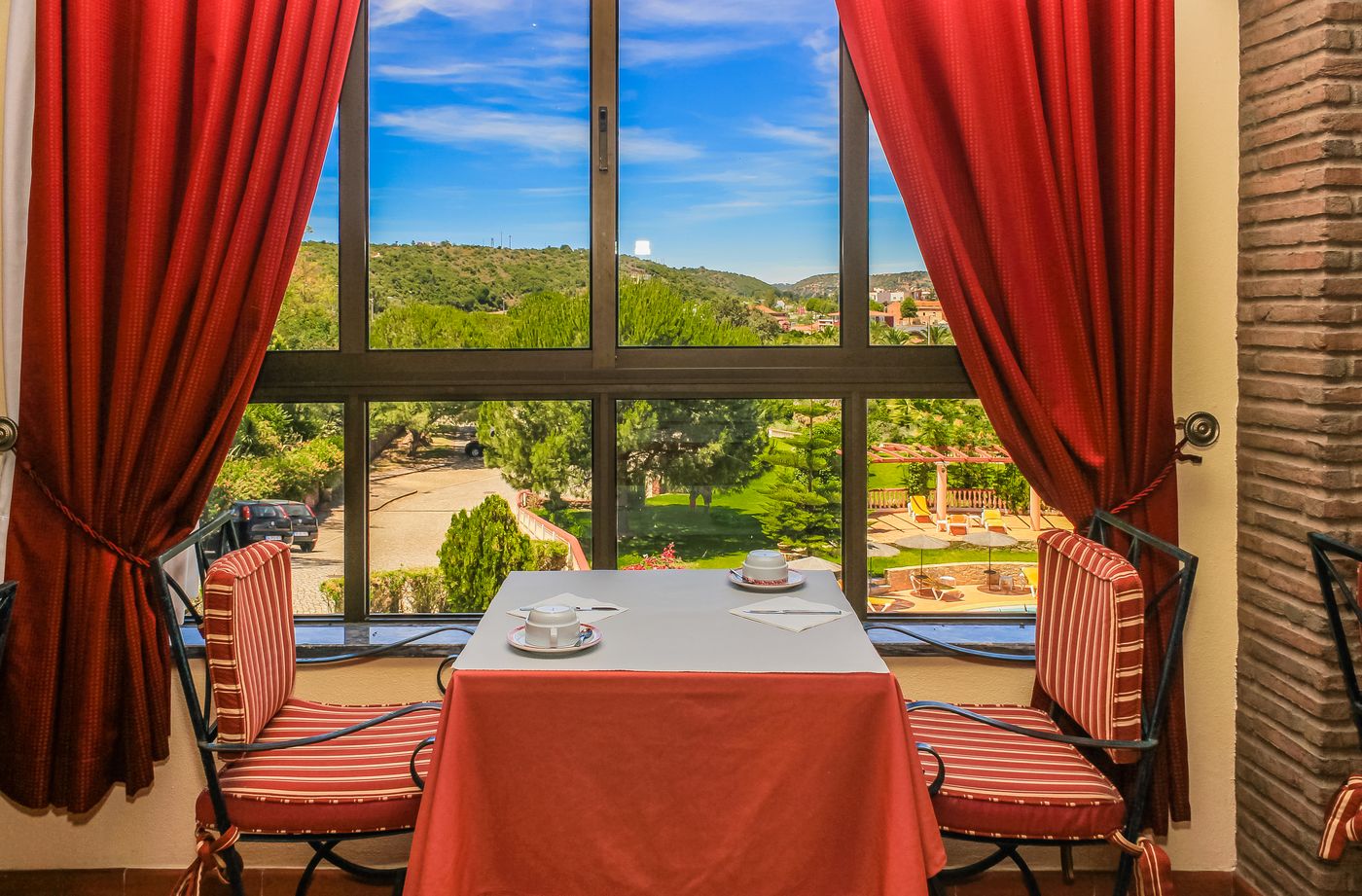 Colina-dos-Mouros-Lobby-6