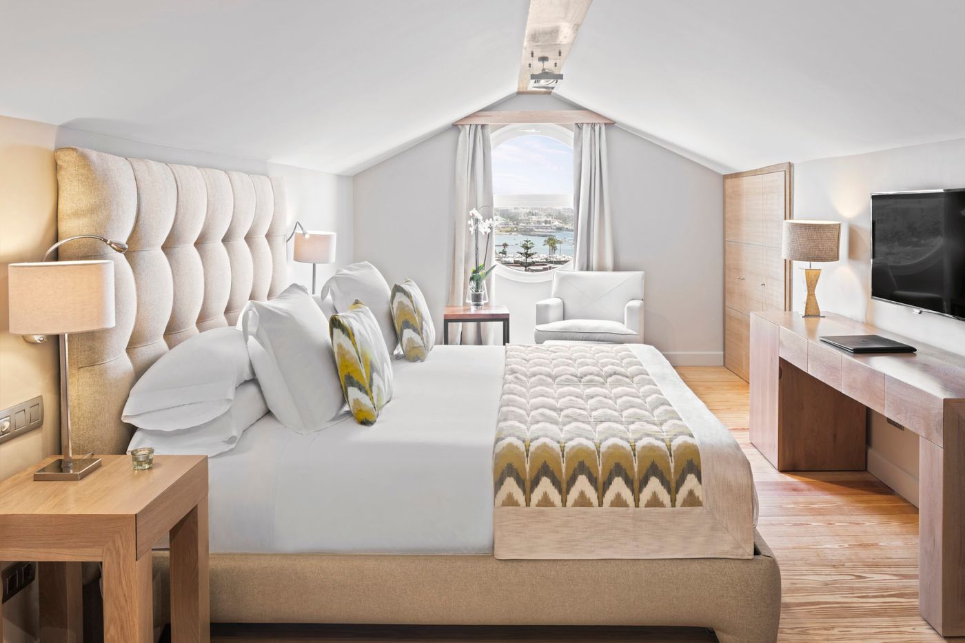 Bahia-del-Duque-Room-33