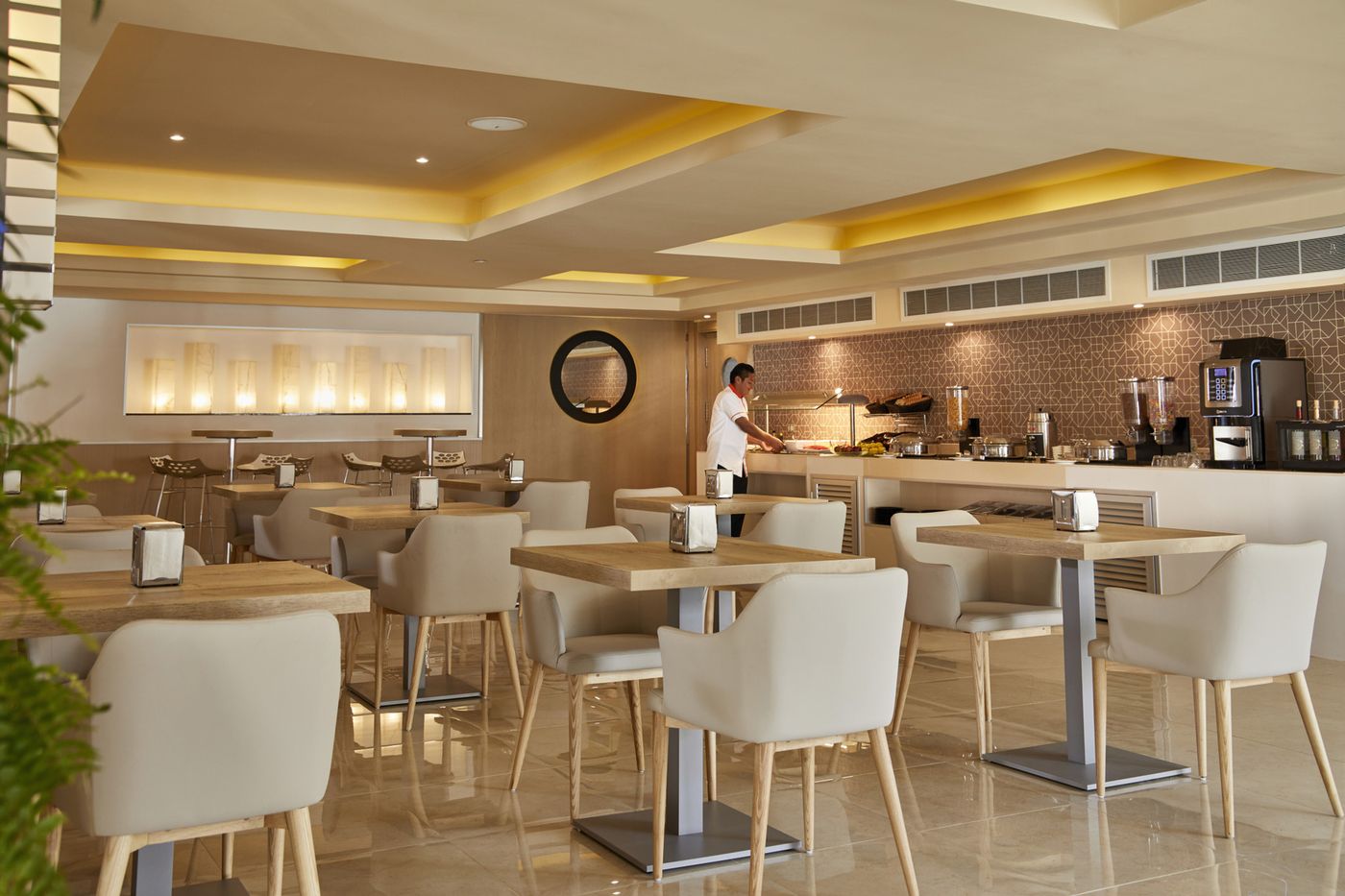 Riu-Palace-Riviera-Maya-All-Inclusive-Bar-38