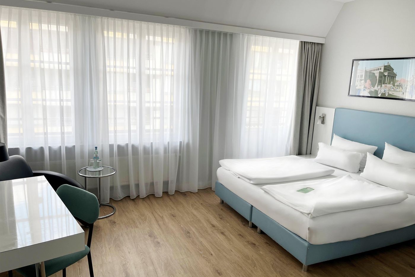 Select-Hotel-Berlin-Checkpoint-Charlie-Room-26