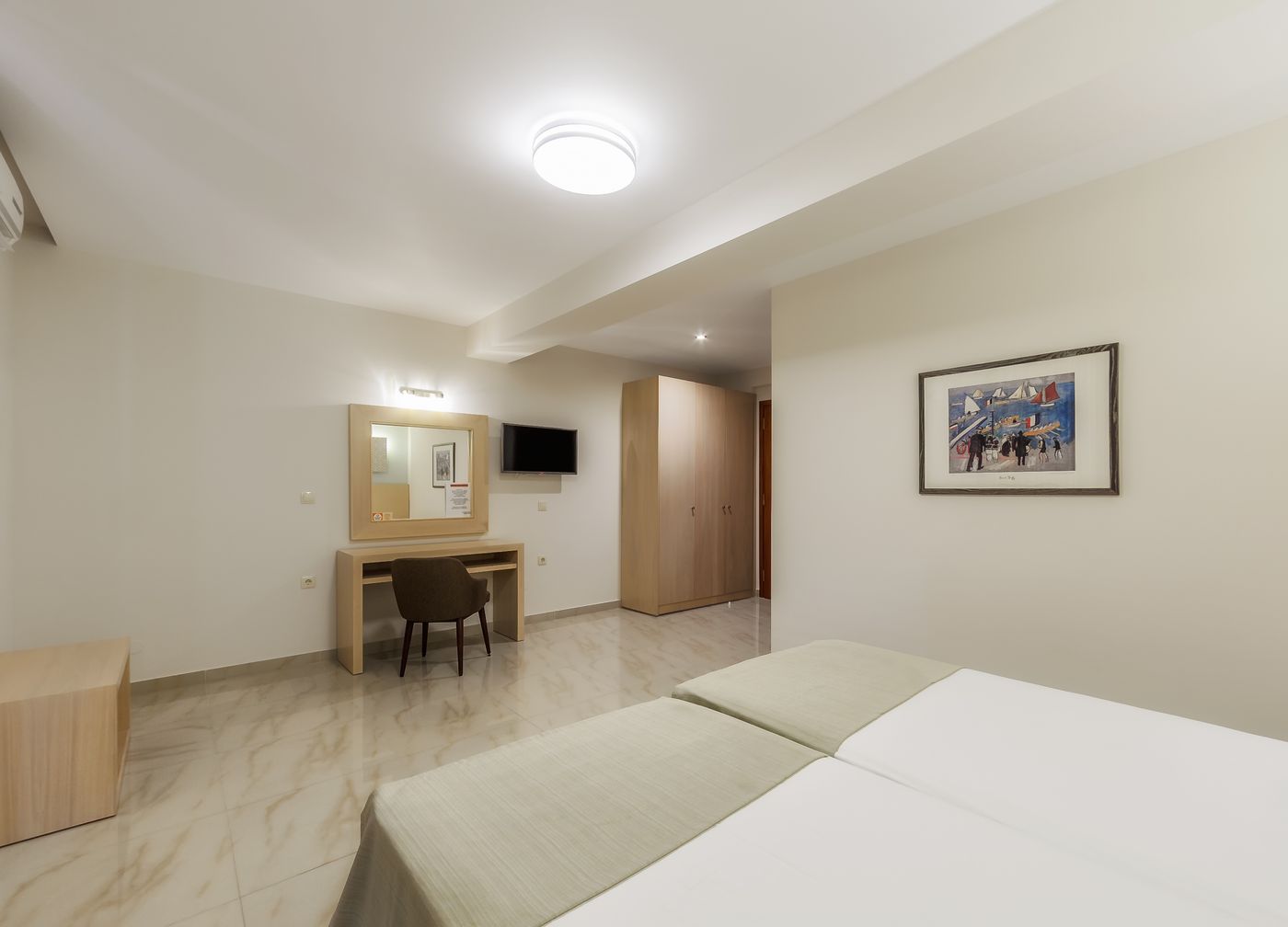 Karras-Hotel-Room-40