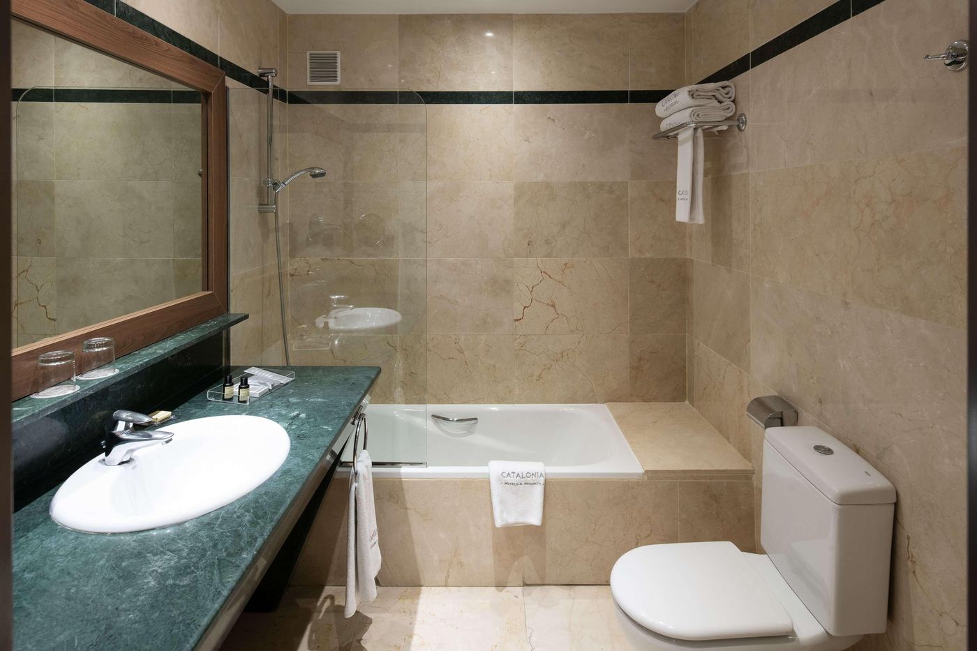 Catalonia-Puerta-del-Sol-Room-49